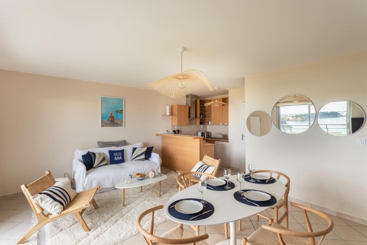 Heol - Appartement 2 Chambres - Vue Mer Et Parking Dinard Ngoại thất bức ảnh